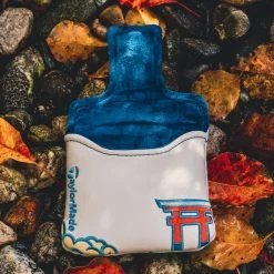 TaylorMade Mt. Fuji -Golf Equipment Store V97247 zoom D3